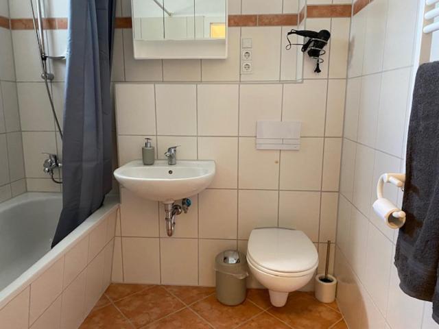 Zwei-Raum Wohnung Fuer Max. 4 Personen Magdeburgo Exterior foto